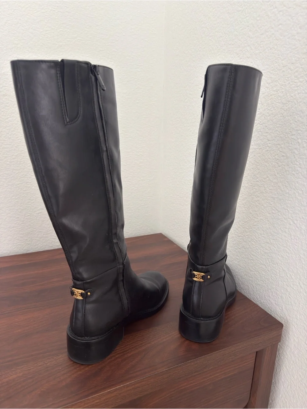 N/A classic black